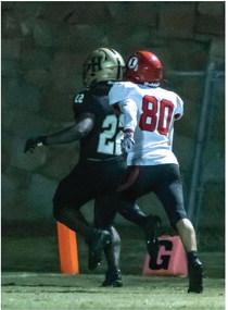 BUFFALO WIDE RECEIVER DaShon Sims races down the sideline for Hugo’s lone TD against the Idabel Warriors Friday on Buff Parker Field. Hugo News Photo / Bobby Hamill