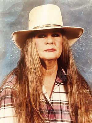 Gwenda Lynn English