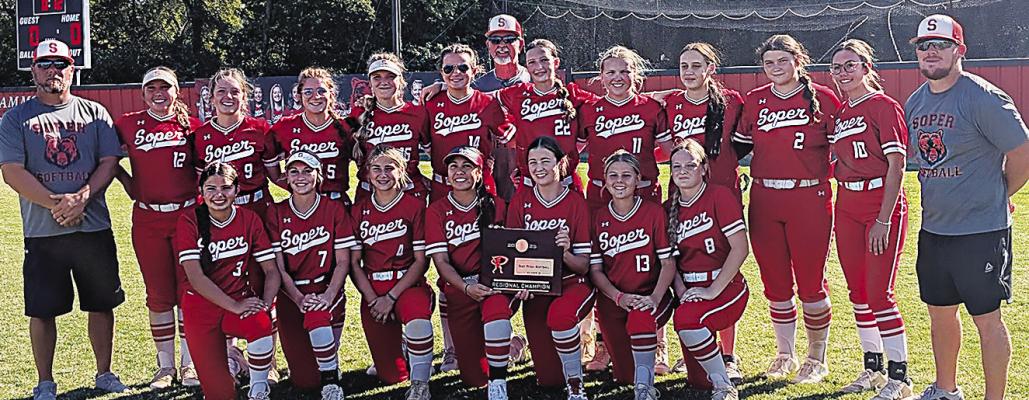SOPER’S LADY RED BEARS headed back to State this fall include: (Back,l-r) Coach Clay Mack, Kambryn Casella, Emalyn Searles, Haldey Campbell, Kinlee Carriger, Aibree West, Coach Mark Hammock, Abby Johnson, Kabree Harless, Alexis Hill, Kobi Rice, Aubrey Harless, and Head Coach Brandon Debo. (Front, l-r) Embery Ensey, Ava Bunn, Clacie Marsh, Alexia Rouse, Kady West, Kaylea Potter, and Clacee Mack. Brian Moore Photo