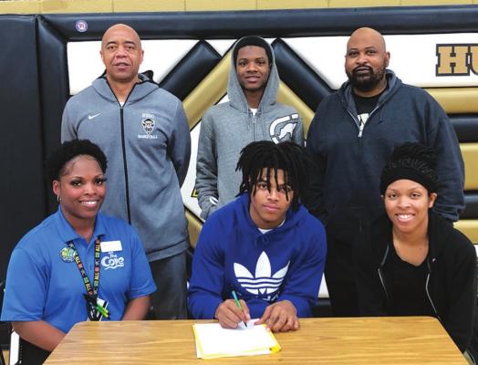 Akins signs with UCO!