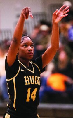 KAYLA MINTER steps to the free-throw