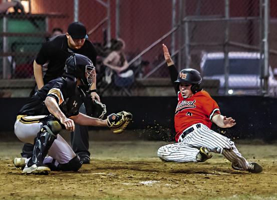 HUGO BUFFALO CATCHER HUNTER SIMS 