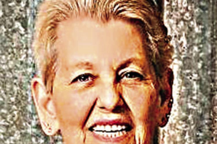 Nadine Rae (Rue) Woods