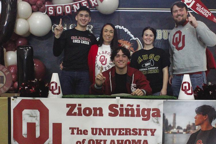 Hugo’s Zion Siniga signs letter of intent to OU co-ed cheer team
