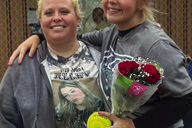 Sr. Lady Buffalo Alley Ivey with her Mom, Jamie
