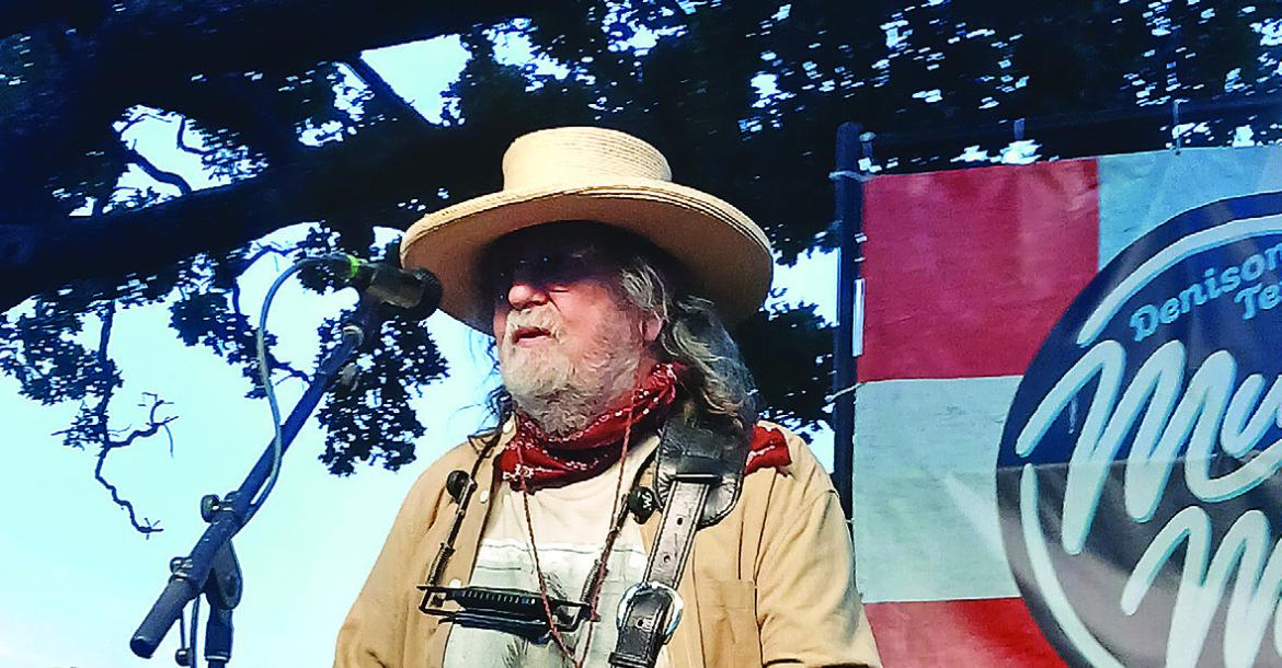 Soper native headlines concert