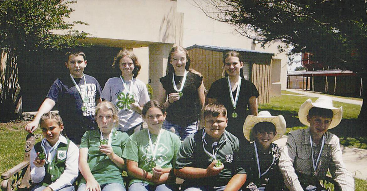 Pictured are (front l to r): Hadi Hudson, Kianne Crippin, Dina McClanahan, Wyatt Hudson, Jerry Duncan and Morgan Brisco. Back (l to r): Denton Mc-Clanahan, A.J. Brents, Melody Wilhite and Braxley Hudson.